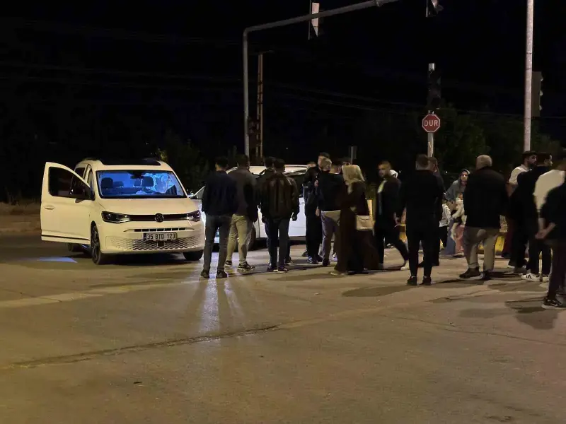 Hasköy’de iki otomobil çarpıştı: Yaralanan olmadı