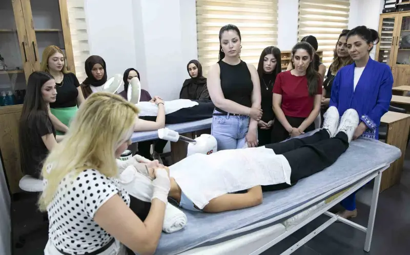MERCEK’ten gençlere meslek ve kariyer desteği