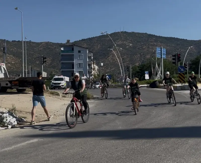 Bayındır’da sağlıklı yaşam için pedal çevirdiler