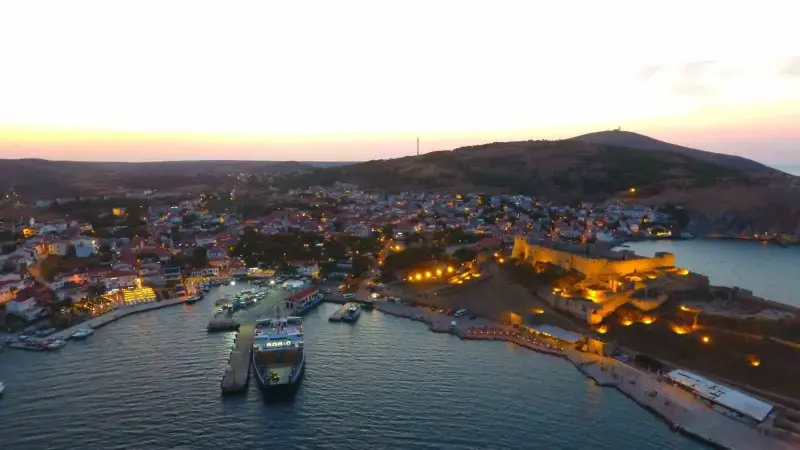 Bozcaada’ya yazın o araçların geçişleri yasaklandı