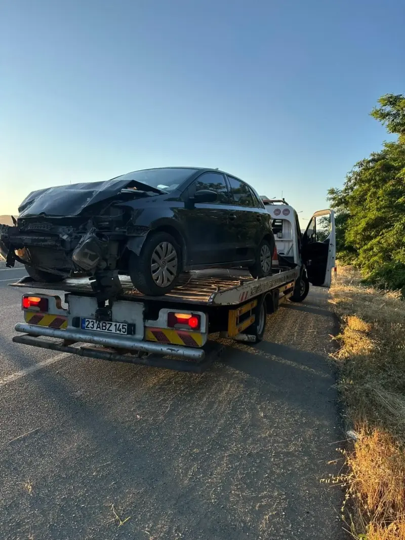 Elazığ’da otomobil şarampole uçtu: 1 yaralı