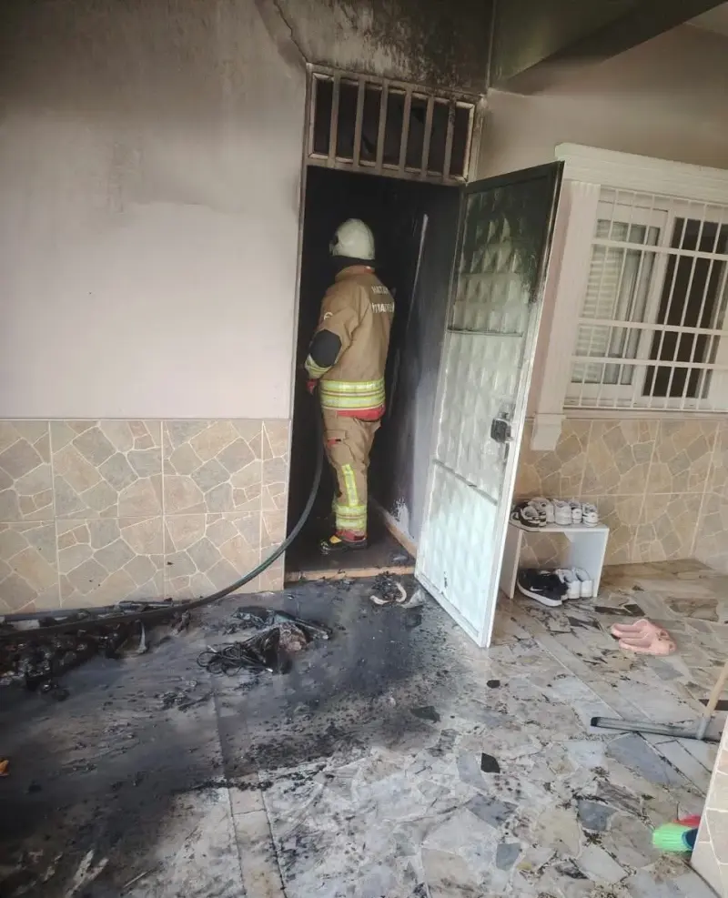Arsuz’da evin depo bölümünde çıkan yangın söndürüldü