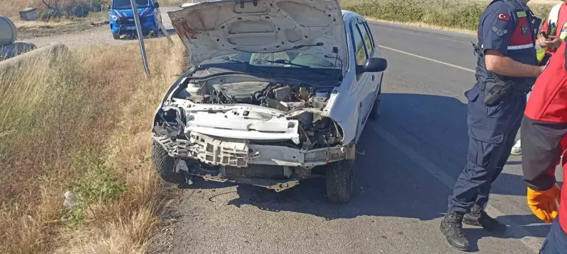 Balıkesir’de çift taraflı trafik kazası; 1 ağır 7 kişi yaralı