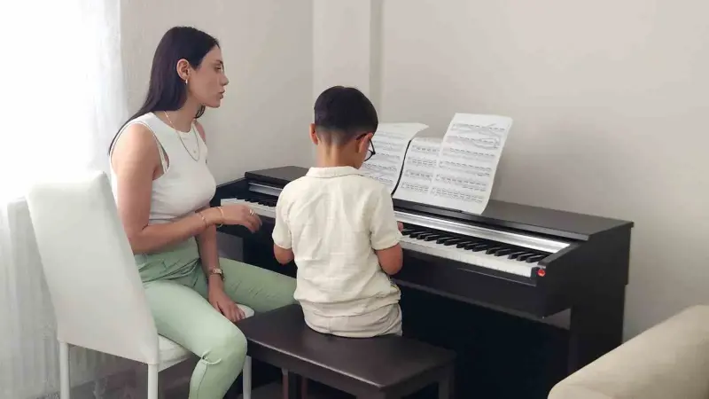 2 yaşında başladı, hedefi Fazıl Say gibi dünya sahnesine çıkmak