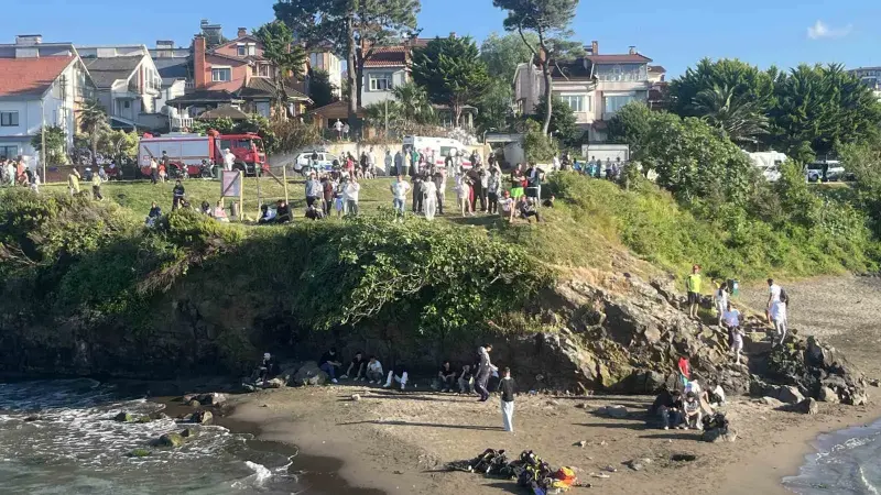 Ordu’da denizde dalgalara kapılan 17 yaşındaki çocuğu arama çalışmaları sürüyor