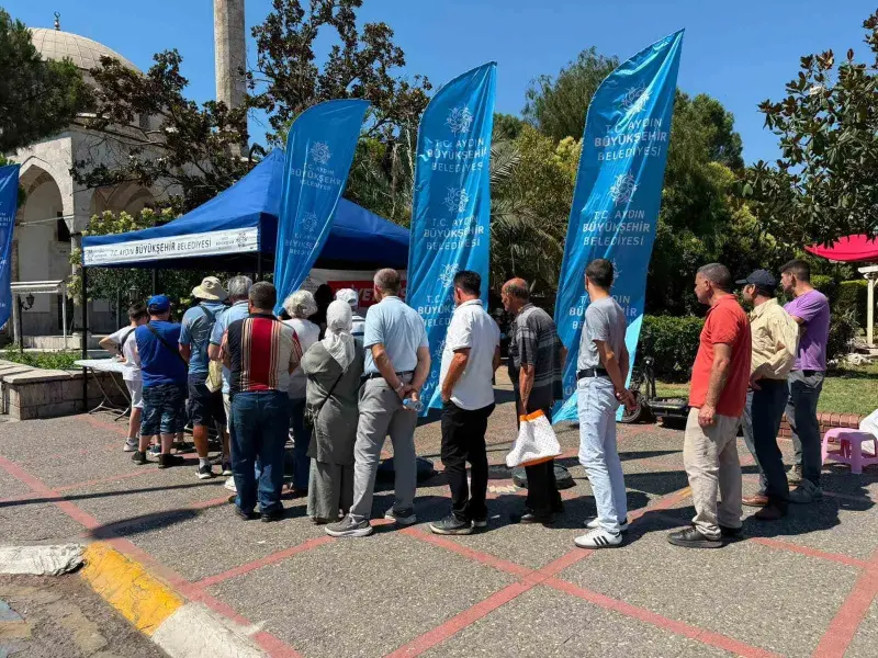 Büyükşehir’den vatandaşlara aşure ikramı