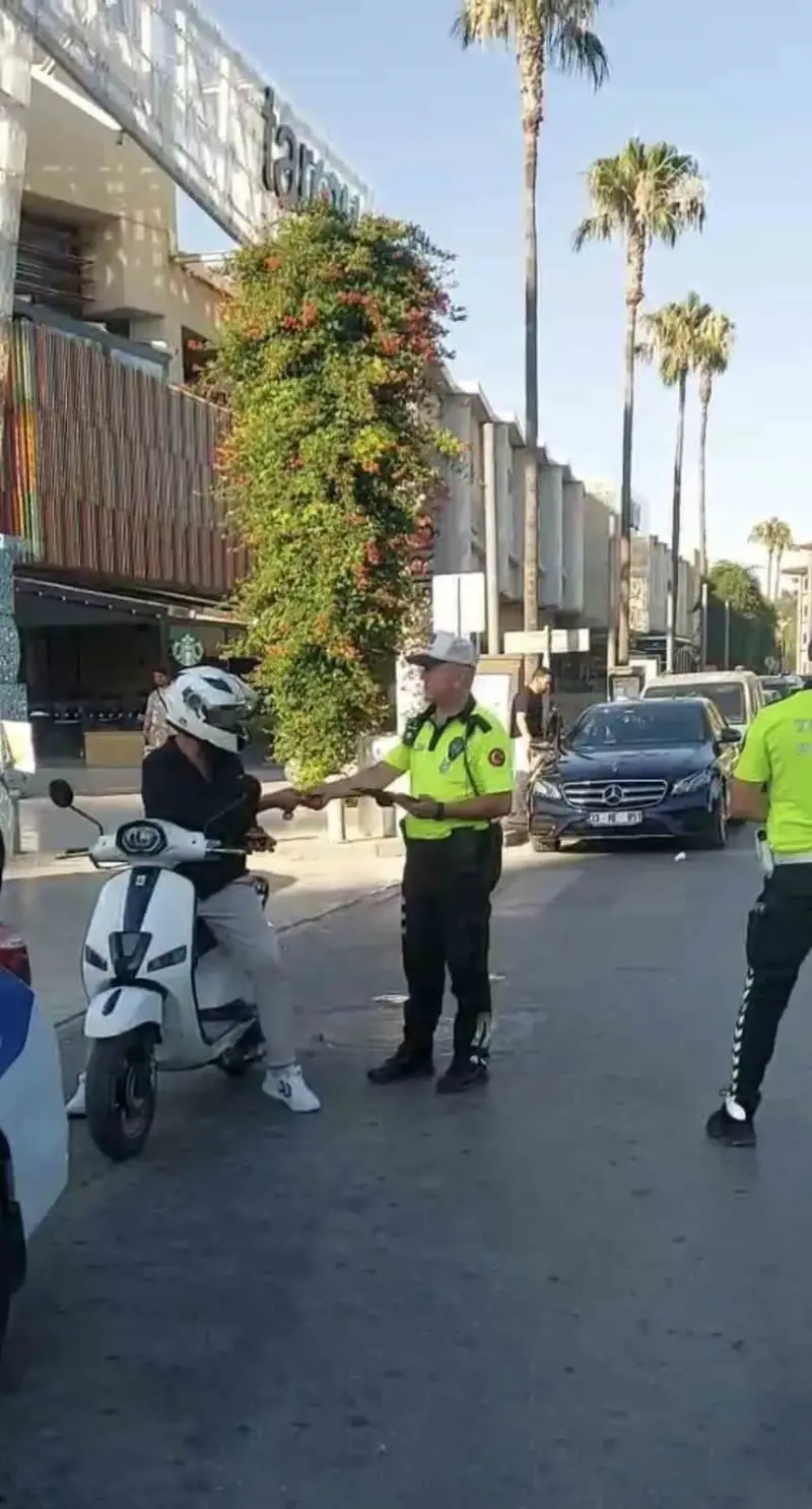 Tarsus’ta ehliyetinin süresi dolan sürücülere yönelik denetim