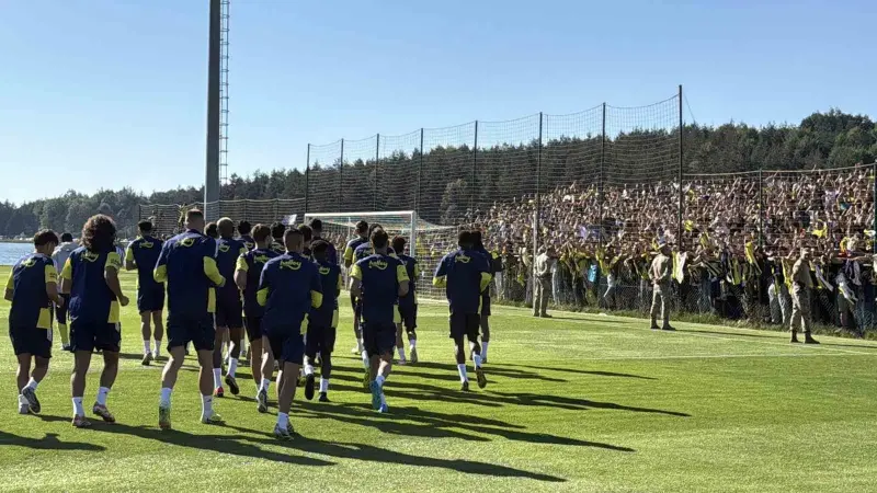 Topuk Yaylası’nda sarı-lacivert coşku: Fenerbahçe’yi binlerce taraftar yalnız bırakmadı