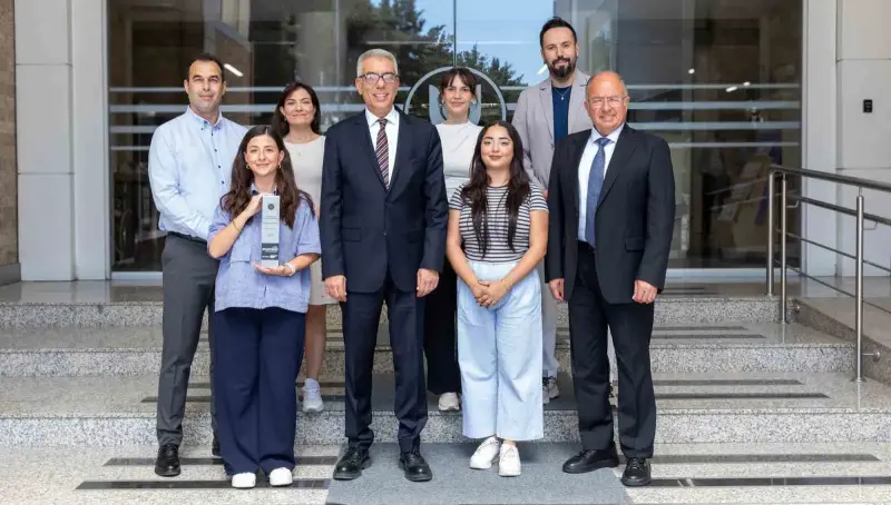 Yaşar Üniversitesi’ne altın ödül