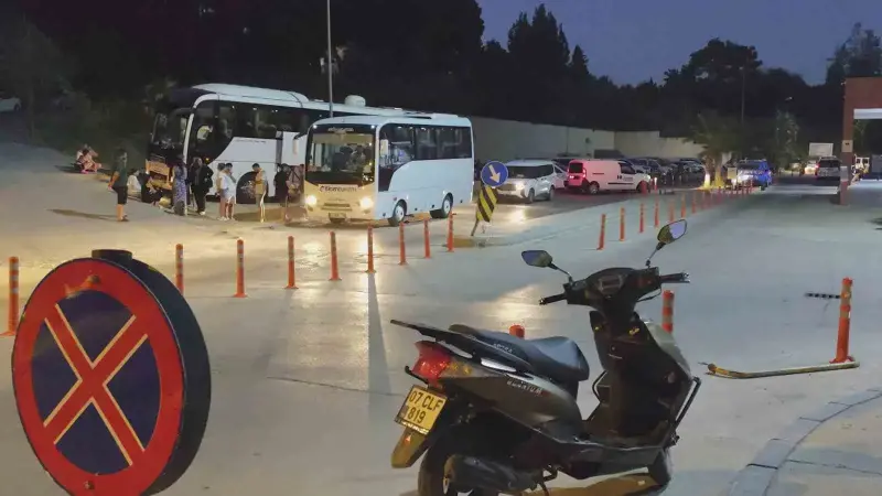 Manavgat’ta rafting yapmaya giden 52 yerli turist gıda zehirlenmesi şüphesiyle hastaneye başvurdu
