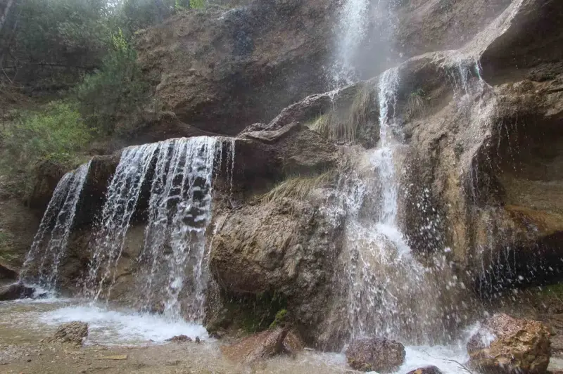 ’Bir Kış, Bir Yaz’: Su Uçtu Şelalesi 4 mevsim mest ediyor
