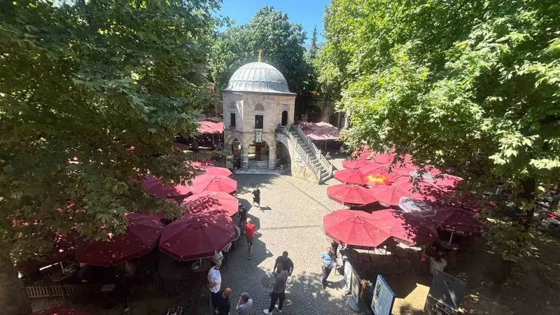 530 yıllık tarihi Kozahan’da masa sandalyeler yeniden açıldı