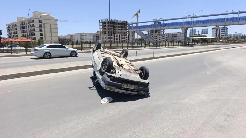 Takla atan otomobilin sürücüsü yaralandı
