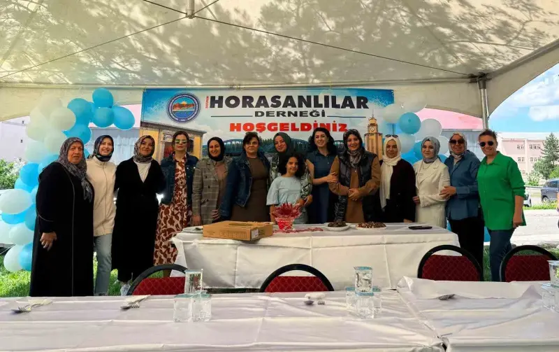 "Bahçe bizden, bohça sizden" diyerek buluştular