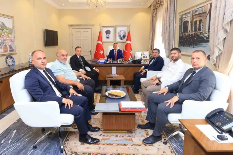 Muğla Valisi Akbıyık, Kızılay’ın Muğla’daki faaliyetleri hakkında bilgi aldı