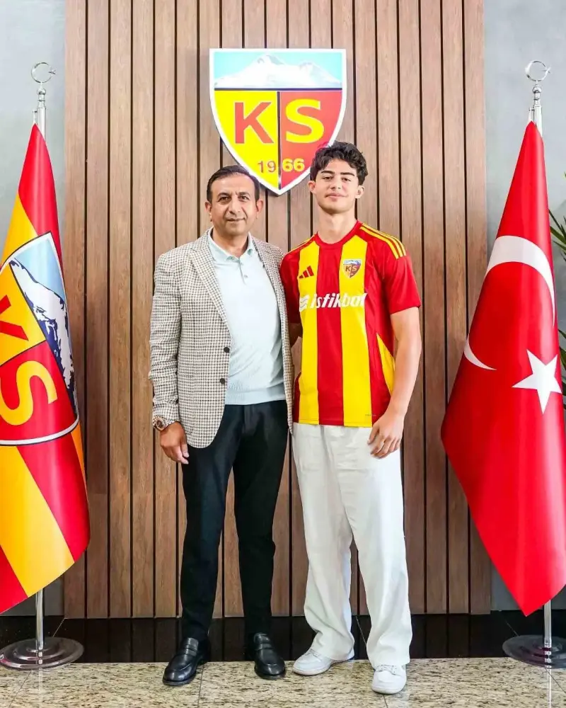 Kayserispor, Kayra ile sözleşme uzattı