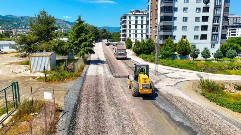 İlkadım’da yollar yenileniyor