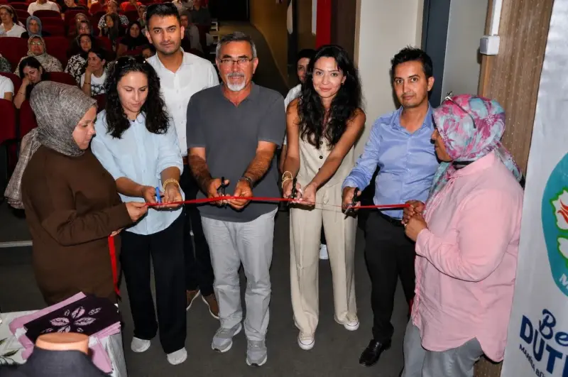 MASMEK Selendi’de yıl sonu sergisi büyük ilgi gördü