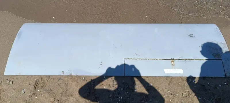 Sakarya’da sahile dron parçası vurdu