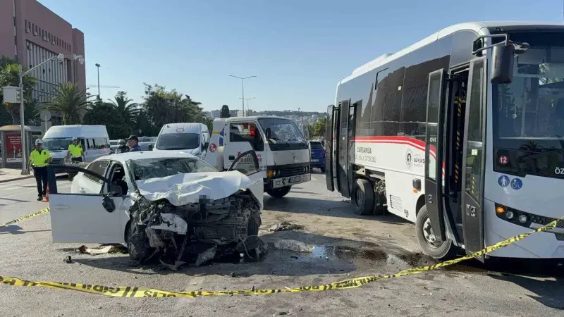 Samsun’da otomobil ile halk otobüsü çarpıştı: 7 yaralı