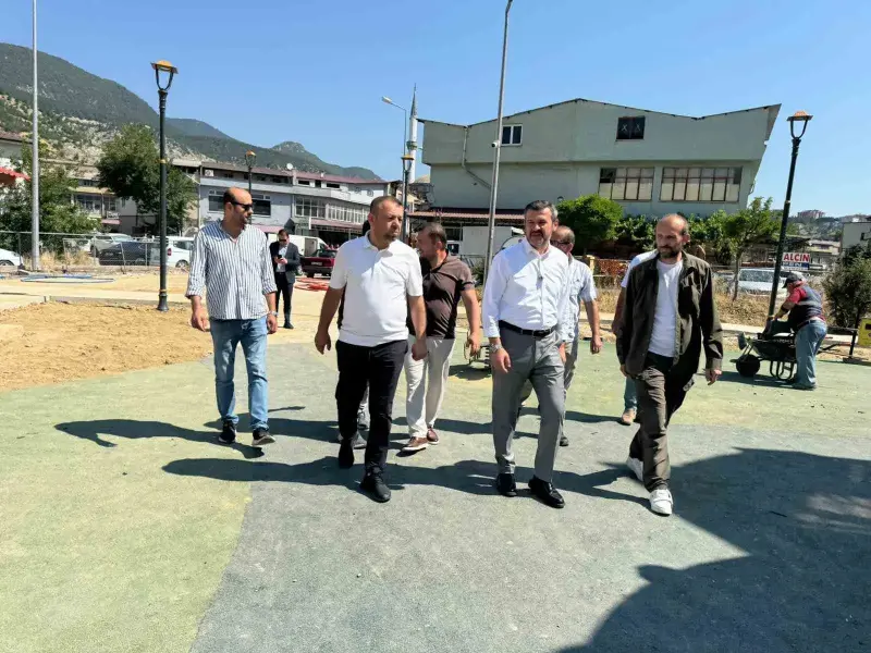 Başkan Çetinkaya yapımı süren tema parkları inceledi