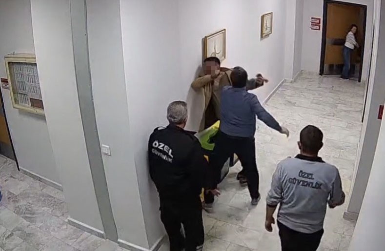 Personeli darbeden hastane müdürü açığa alındı