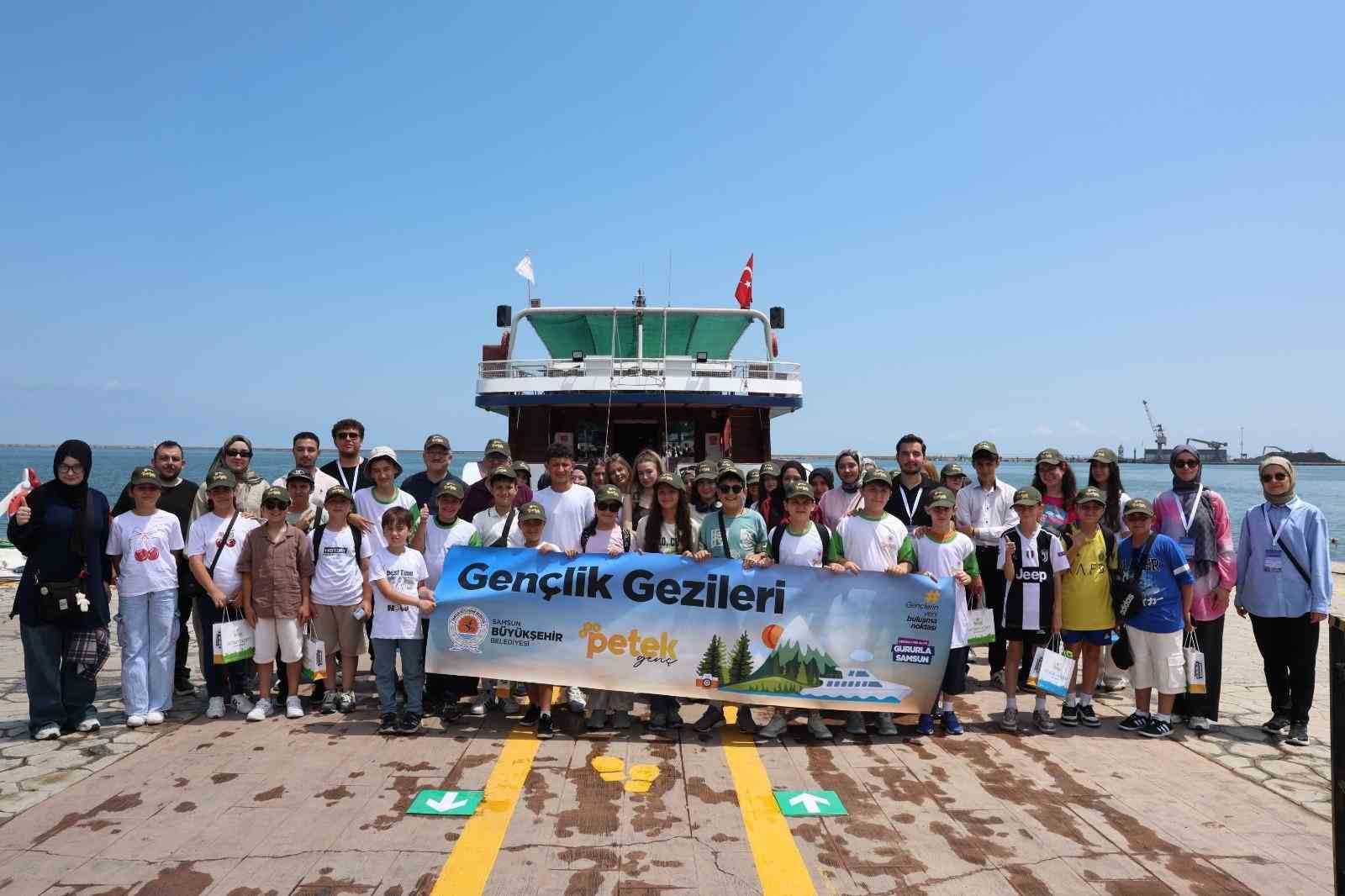 Samsun’da "Petek Genç Gezi ve Kamp Programları" başladı