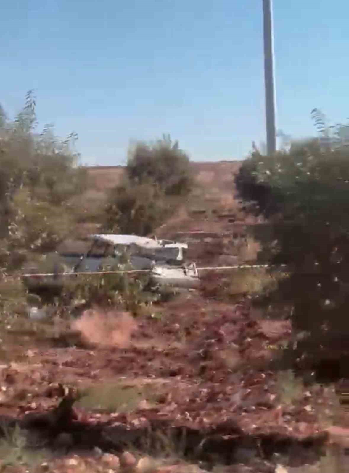 Şanlıurfa’da otomobil tarlaya uçtu: 1 ölü, 1 yaralı