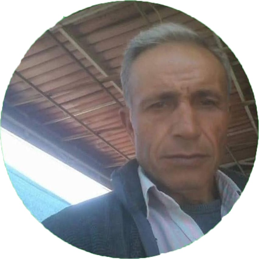 Etrafa yayılan kötü koku üzerine eve giren ekipler yalnız yaşayan adamın cesedi ile karşılaştı