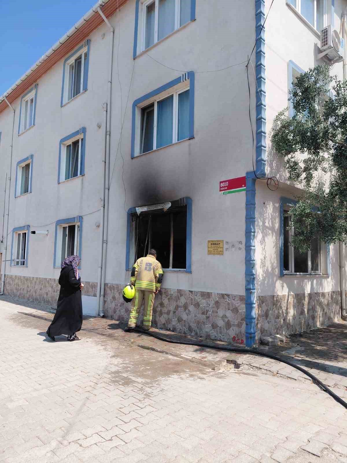 Gönen’de bir evde çıkan yangın hasara neden oldu