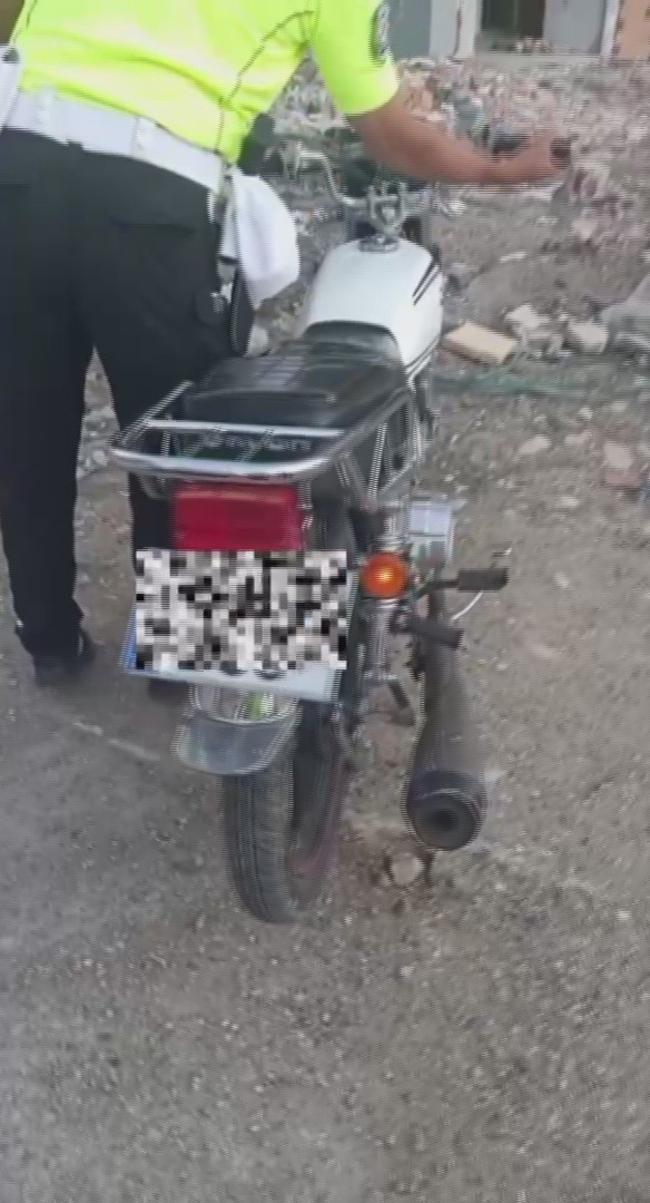 Abartı egzoz kullanan 9 motosikletliye 1 milyon 350 bin TL ceza