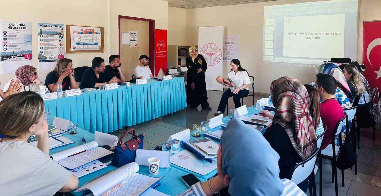 Erzincan’da ’İlkyardım Eğitici Eğitimi’ başladı