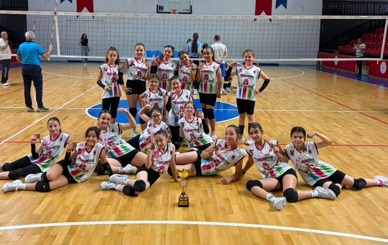 TKİ Tavşanlı Linyitspor’un voleybol başarısı