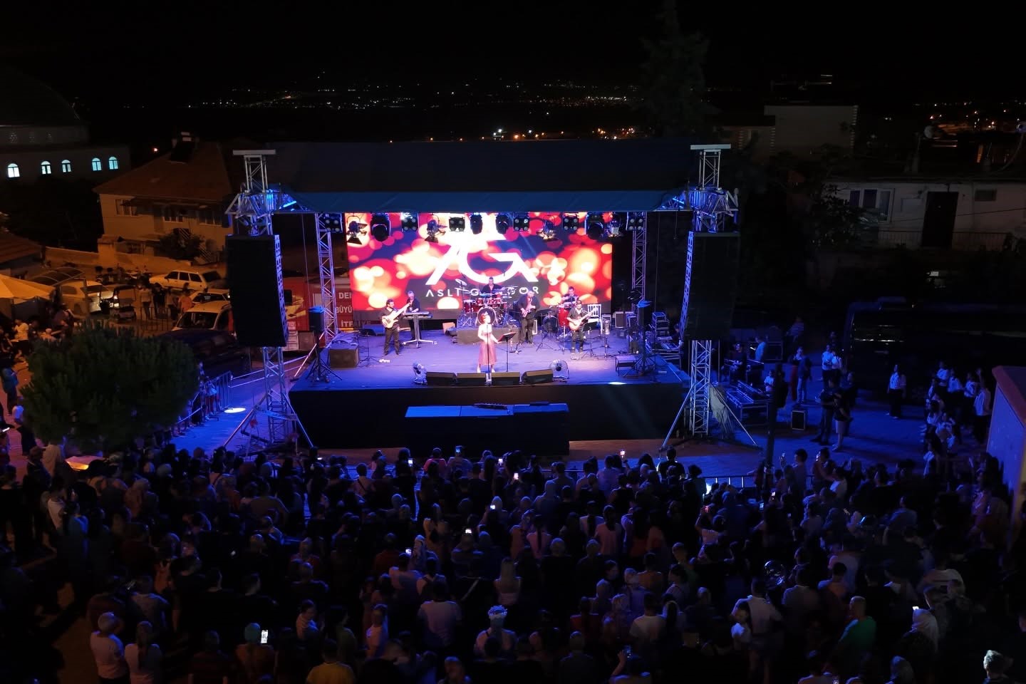 48. Honaz Kiraz Festivali muhteşem konserle final yaptı