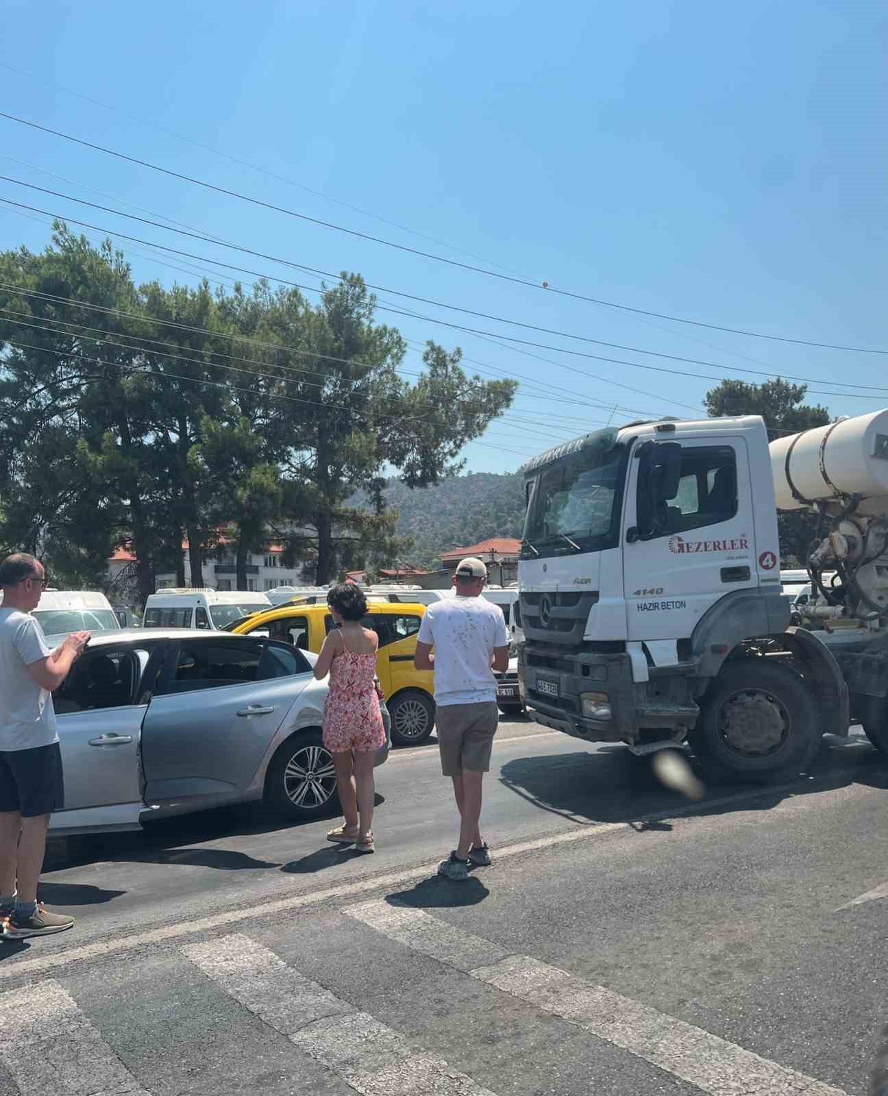 Ortaca’da zincirleme trafik kazası