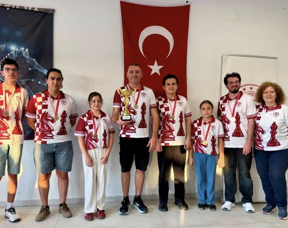 Yunusemre Belediyespor satrançta Manisa şampiyonu