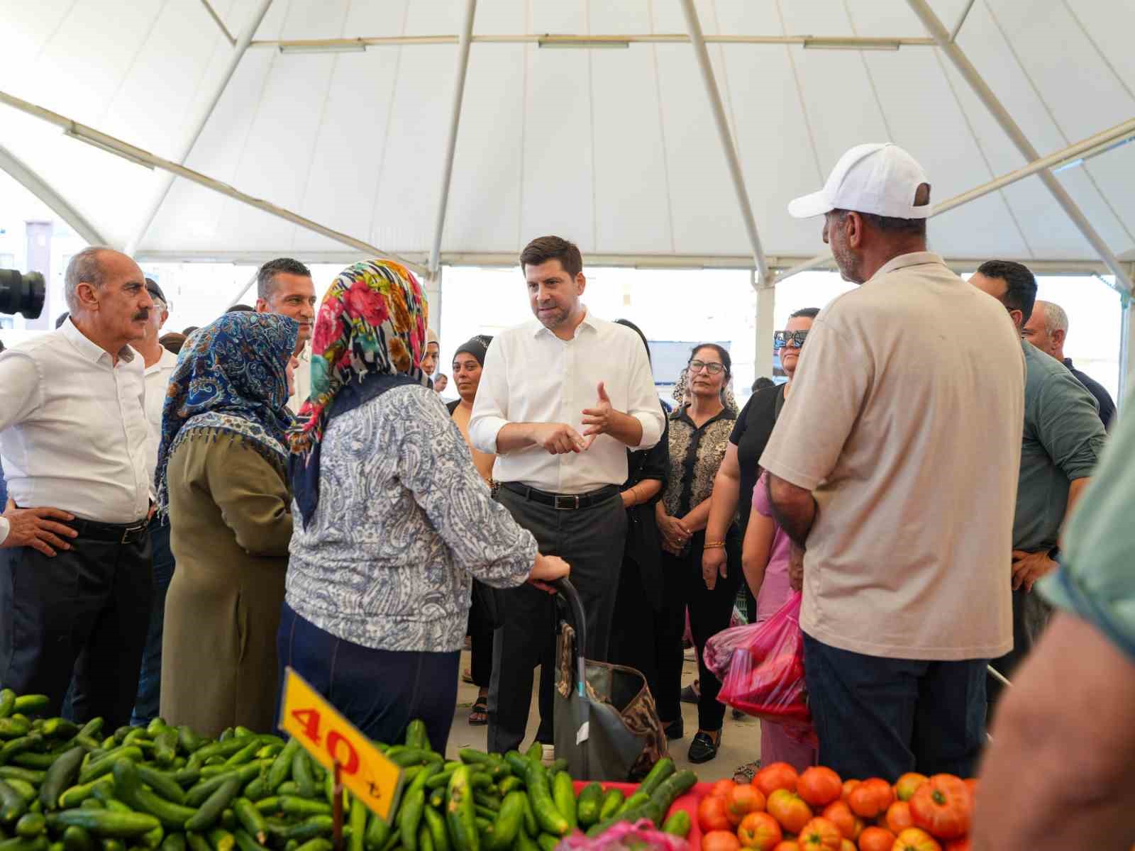 Tarsus’ta 4 yıldır atıl kalan semt pazarı yeniden hizmete açıldı