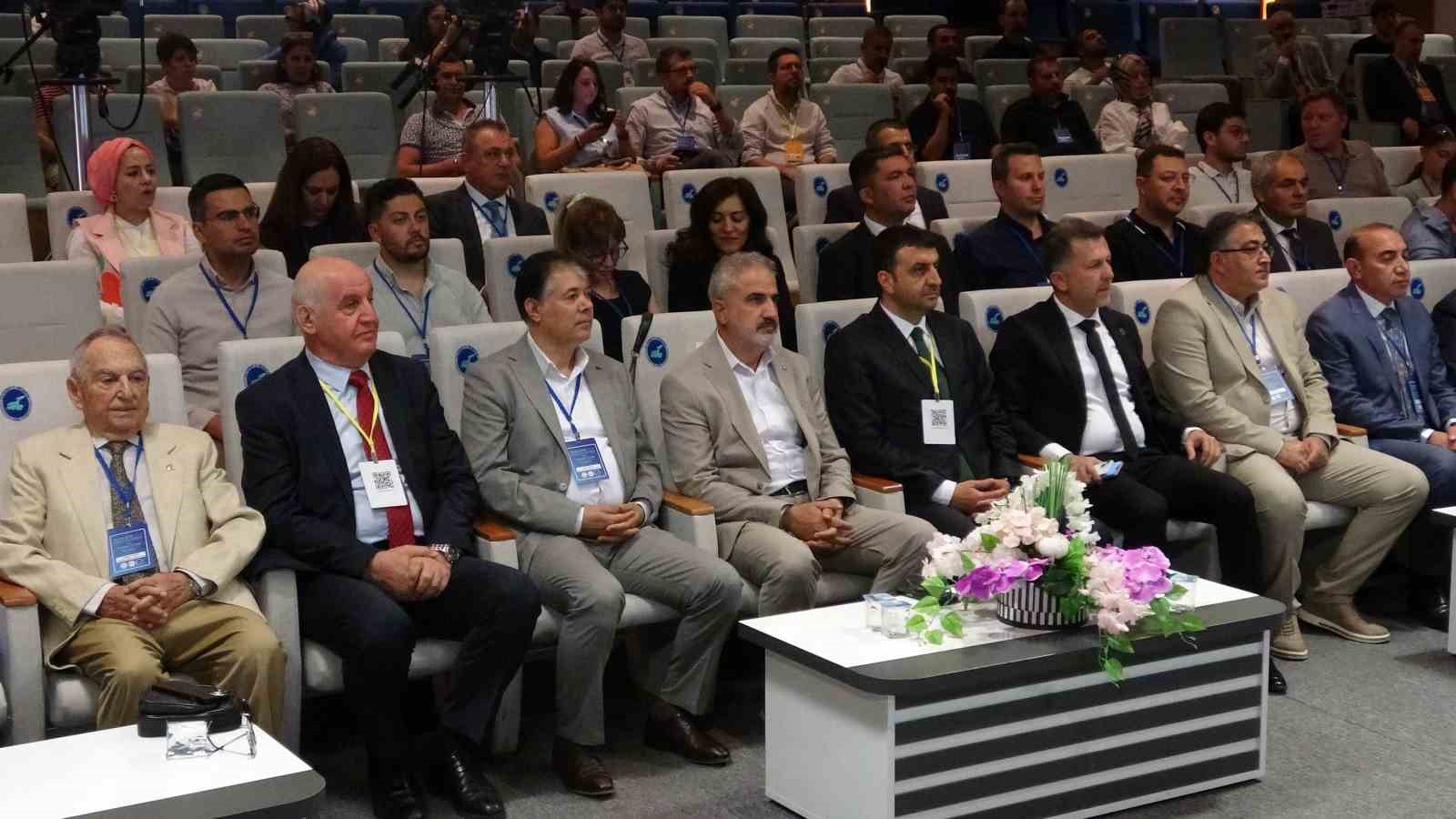 Van YYÜ’de ’6. Ulusal Mühendislik Jeolojisi ve Jeoteknik Sempozyumu’ başladı