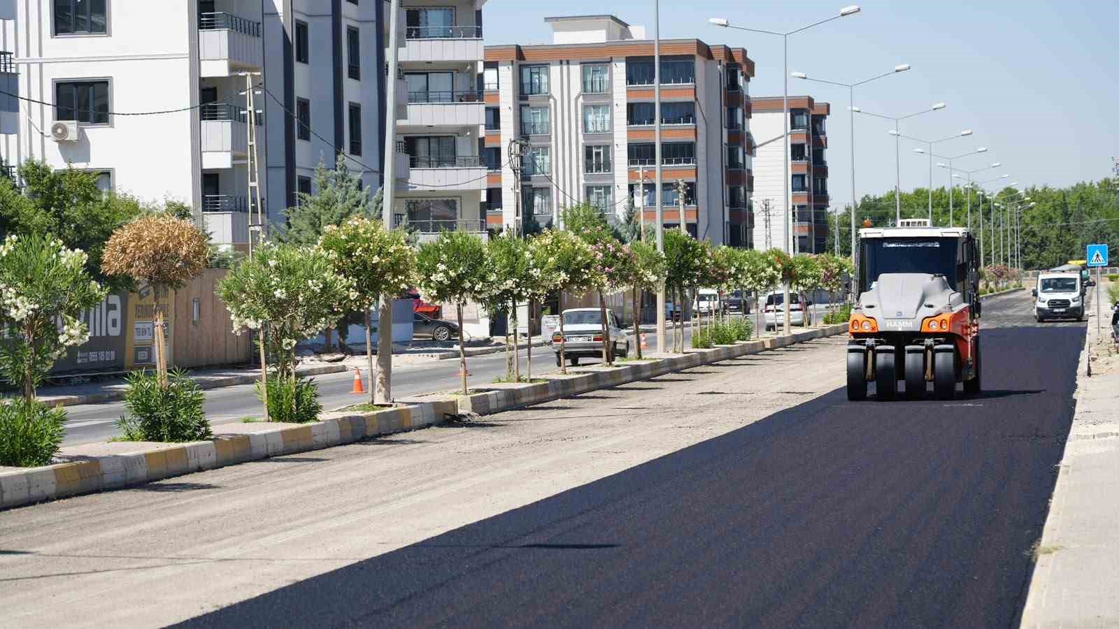Üçüncü çevre yolunda asfalt çalışması yapılıyor
