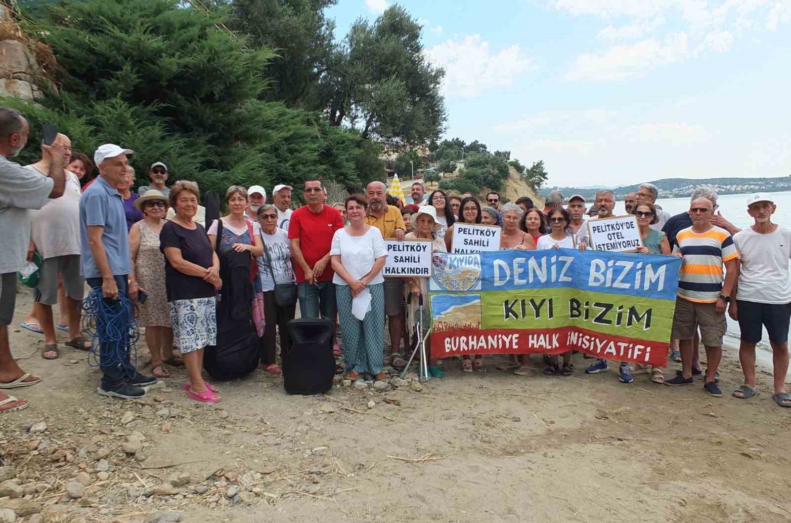 Balıkesir’de vatandaşlar kıyı işgaline tepki gösterdi