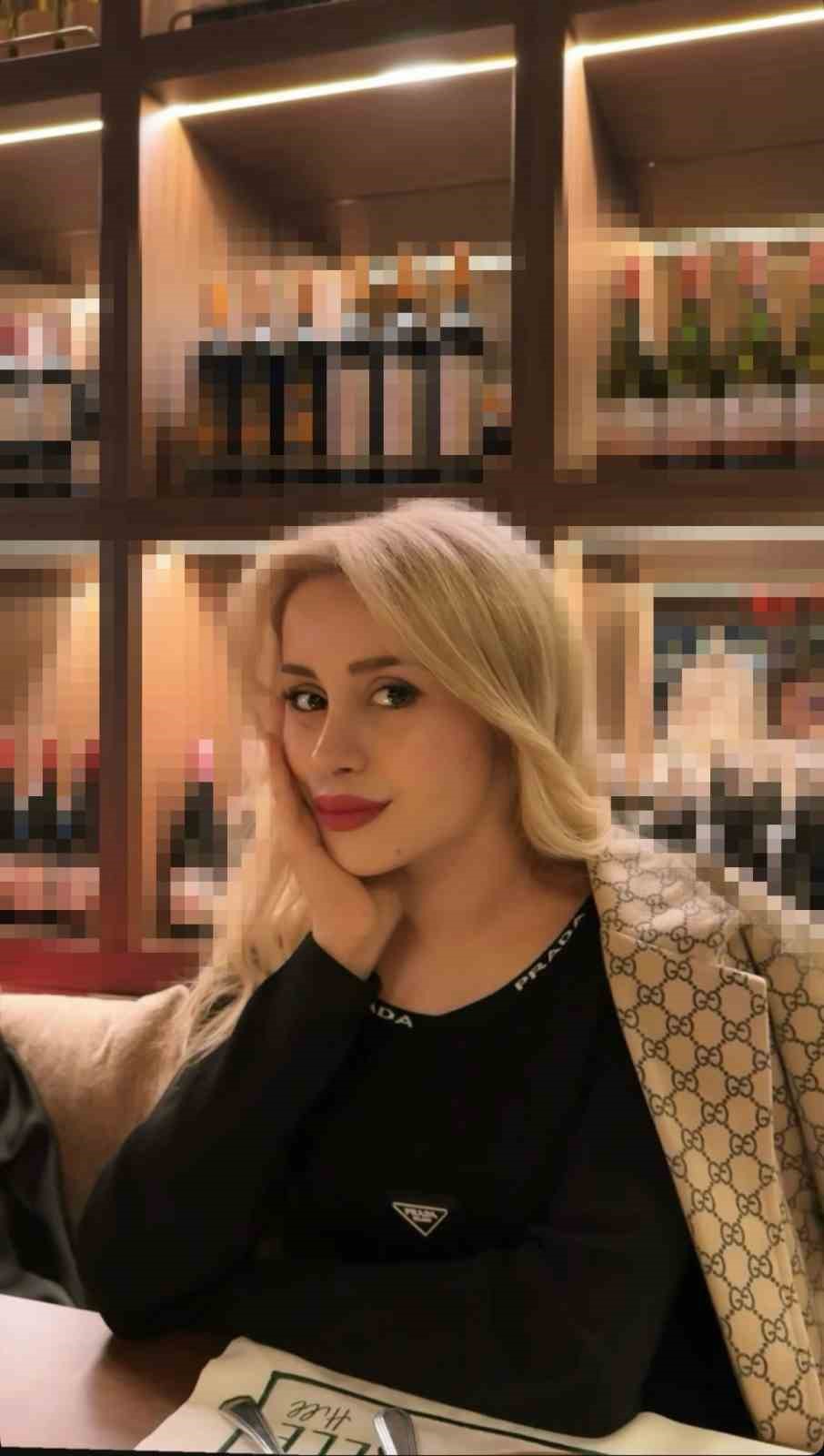 Başakşehir’de alkollü olduğu ileri sürülen sürücü kaldırımdaki genç kıza çarptı