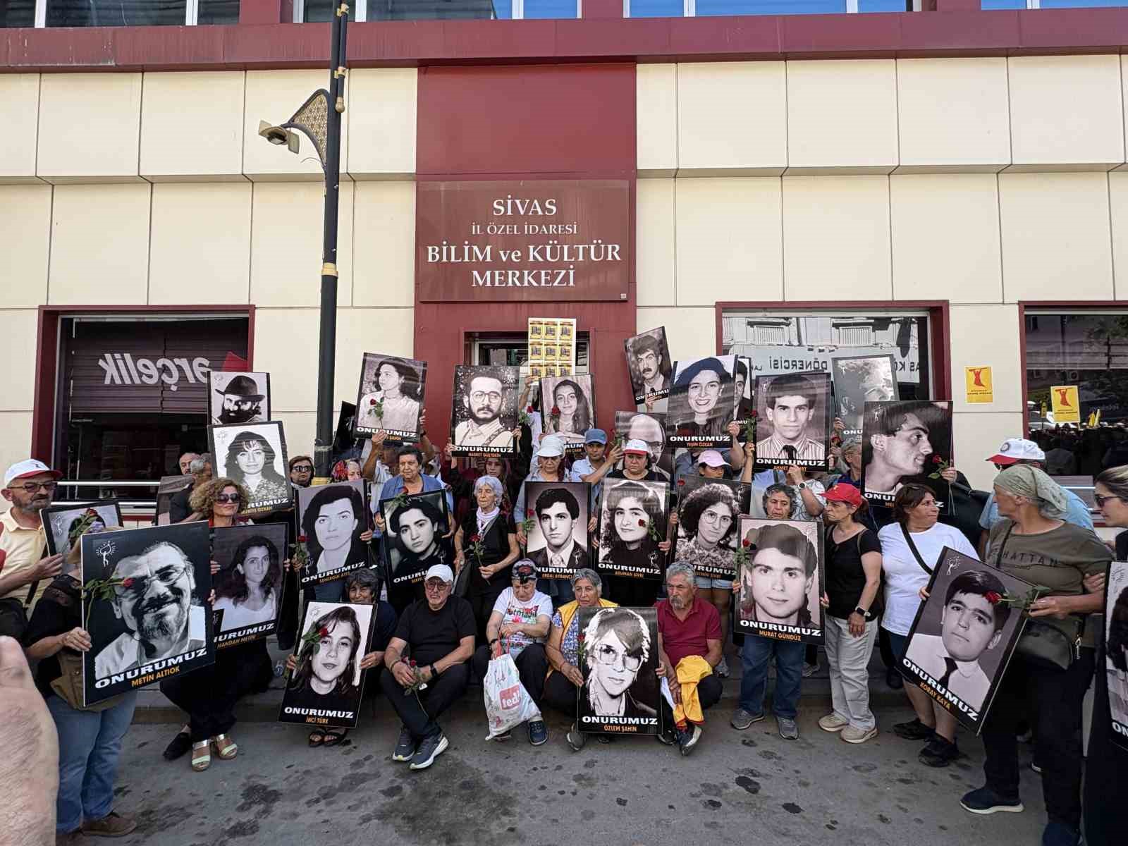 Sivas olaylarında hayatlarını kaybedenler anıldı