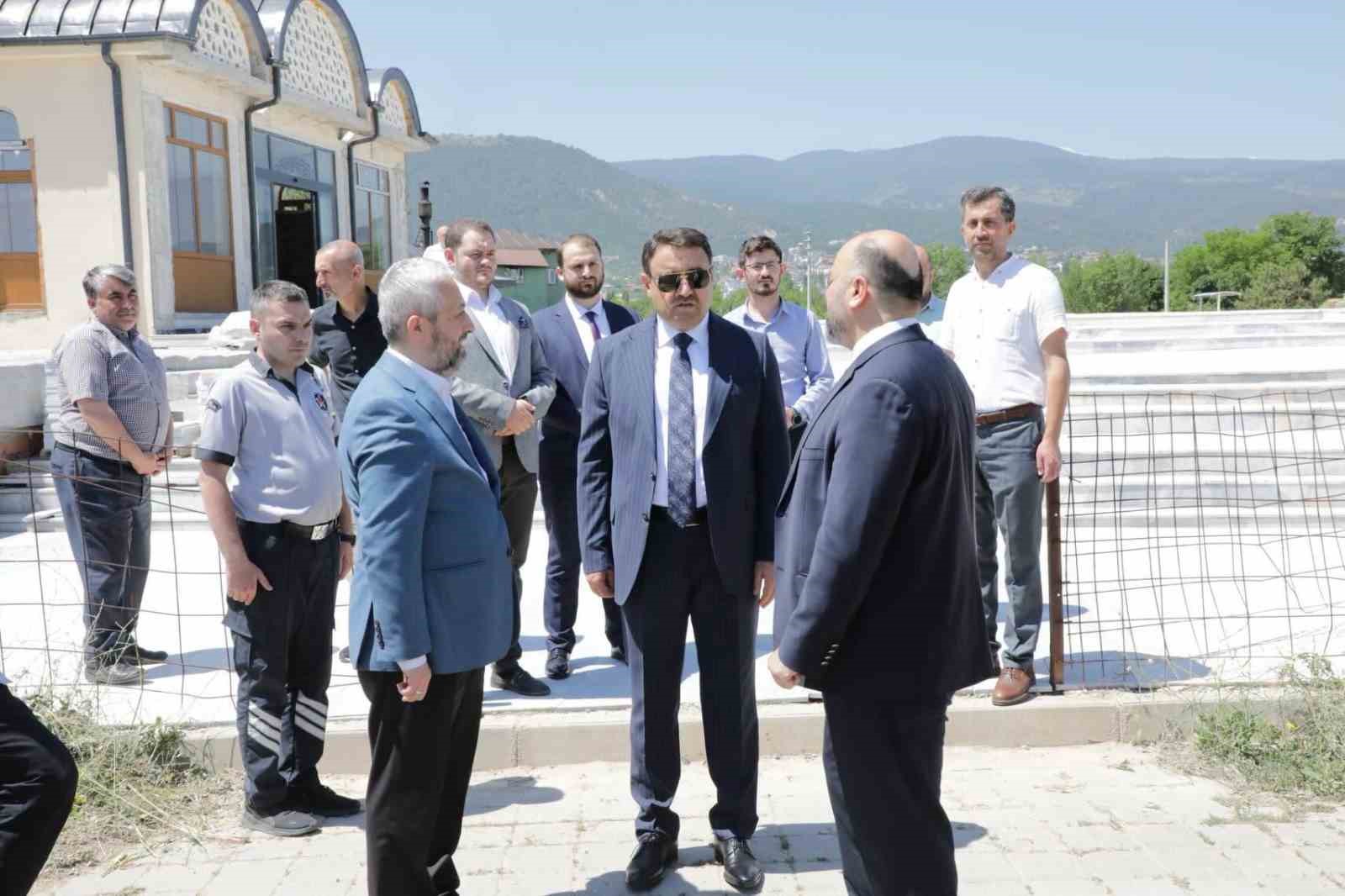 Vali Musa Işın, Dini İhtisas Merkezi Camii inşaatında incelemelerde bulundu