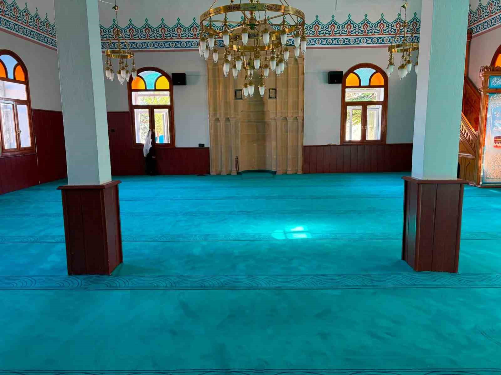 Yenilenen Gökçedere Merkez Camii ibadete açıldı