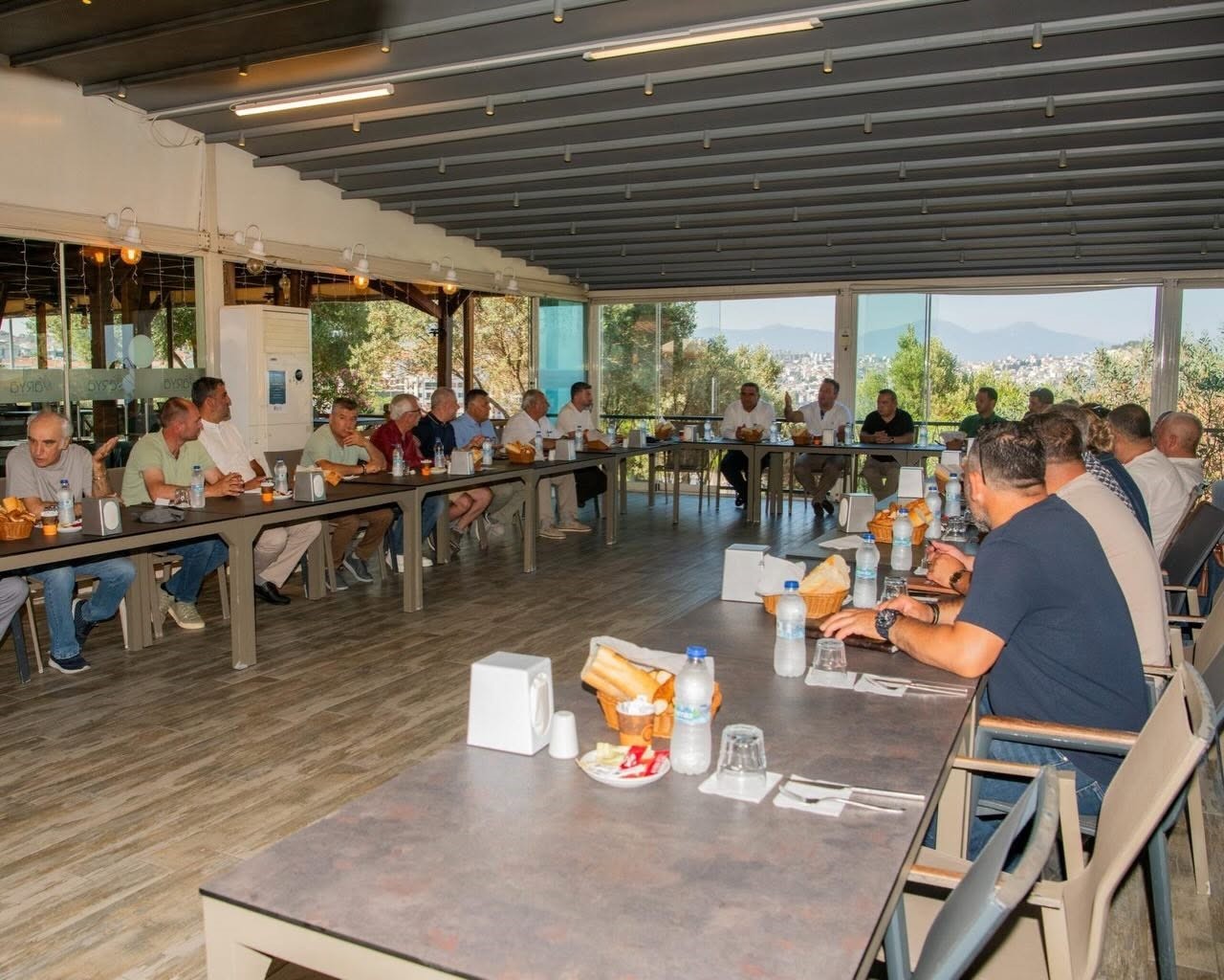 Kuşadası’nda mahallelerin ihtiyaçları masaya yatırıldı