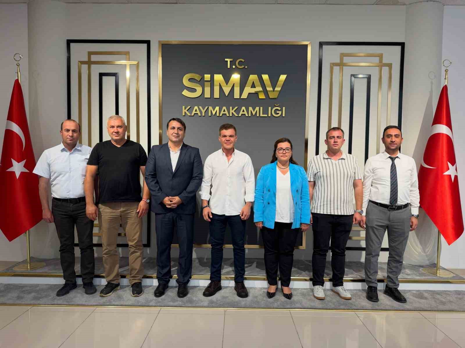 Simav’da Yeşilay Yamaç Paraşütü Mesafe Türkiye Şampiyonası hazırlık toplantısı gerçekleştirildi