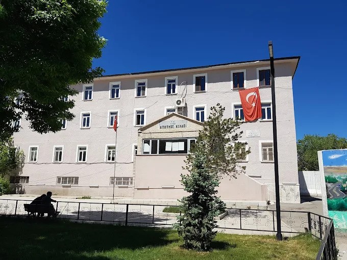 Yarım asırlık Tutak Hükümet Konağına duygusal veda