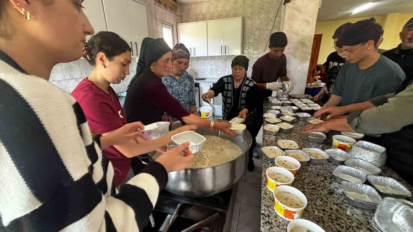 Damal’da Aşure lokması programı