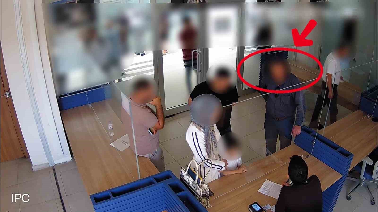 Antalya’da sahte kimlikle gayrimenkul dolandırıcılığı yapan 3 kişi tutuklandı