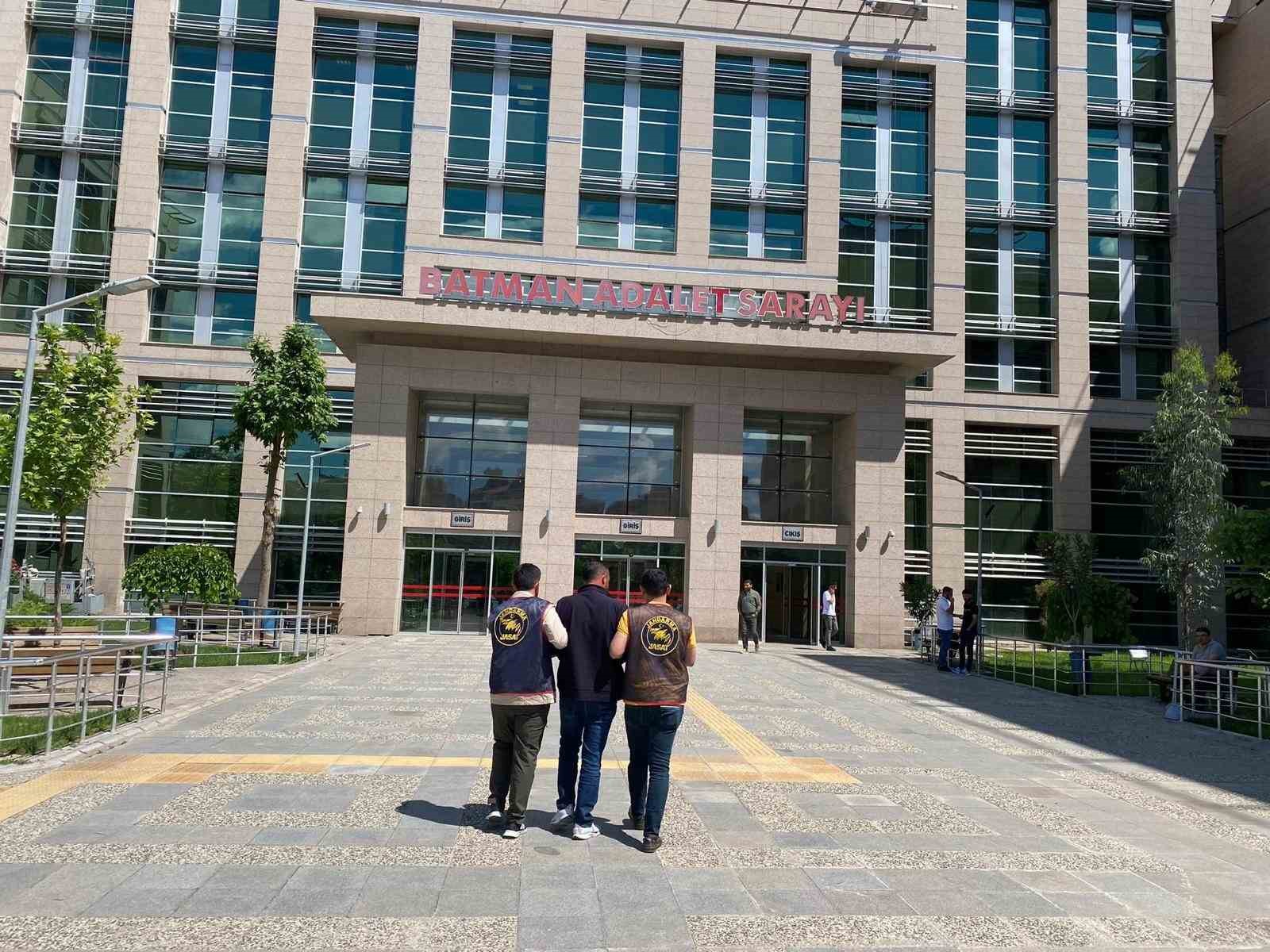 Batman’da 32 hükümlü yakalandı
